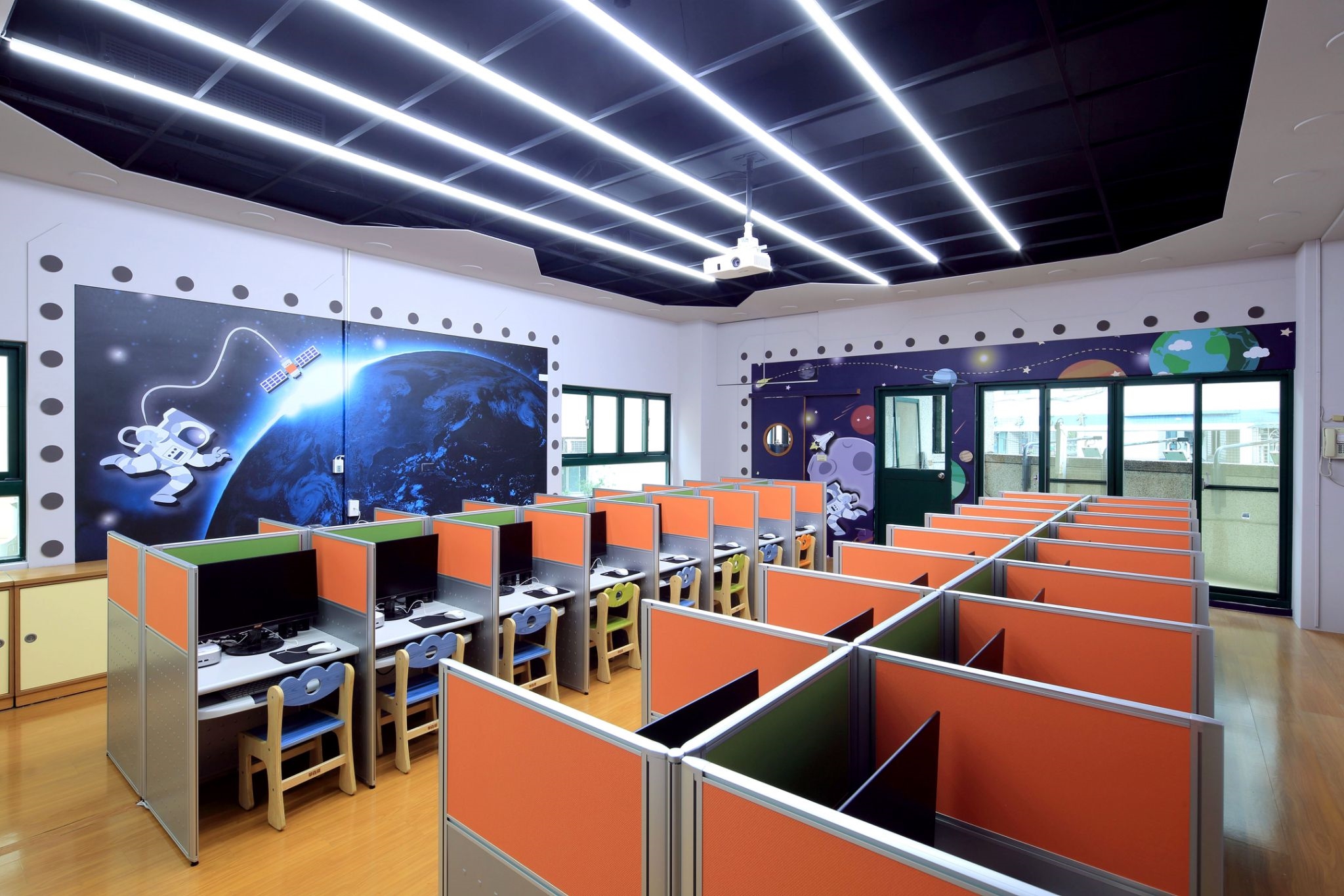 Chiender Multi-talent Building 2F (Doll House, Computer Classroom, Violin Classroom)