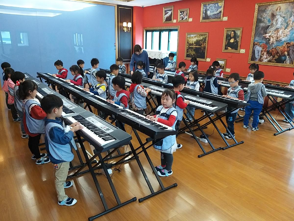 Chiender Multi-talent Building 3 F (Keyboard Classroom, Baking Classroom, Reading Corner)