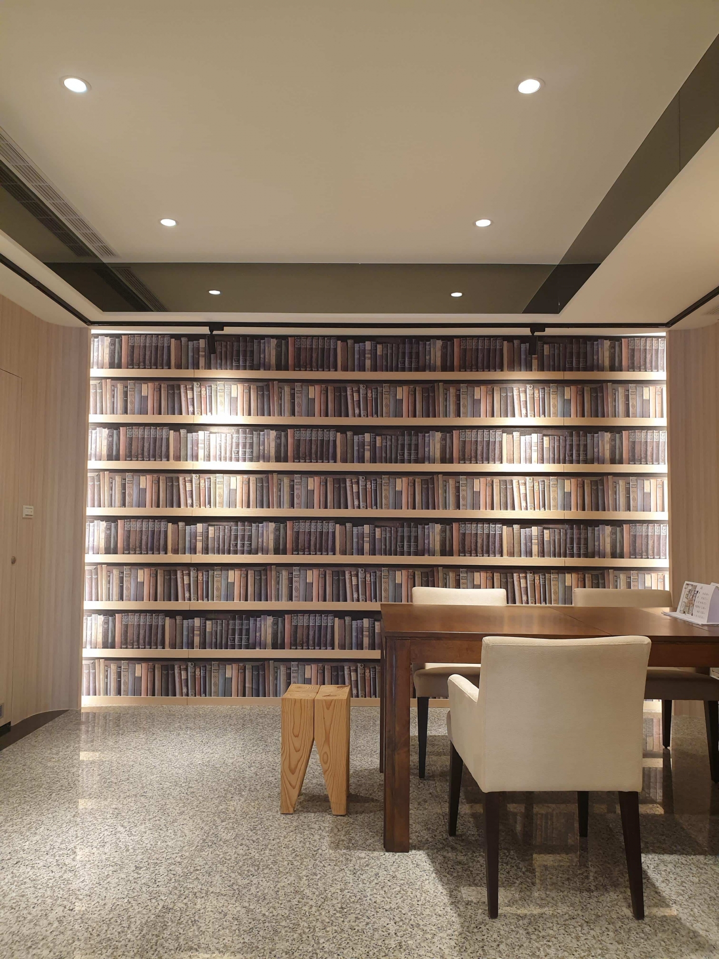 Jiuyang Huashang Reception Center (Silk Road Advertising)