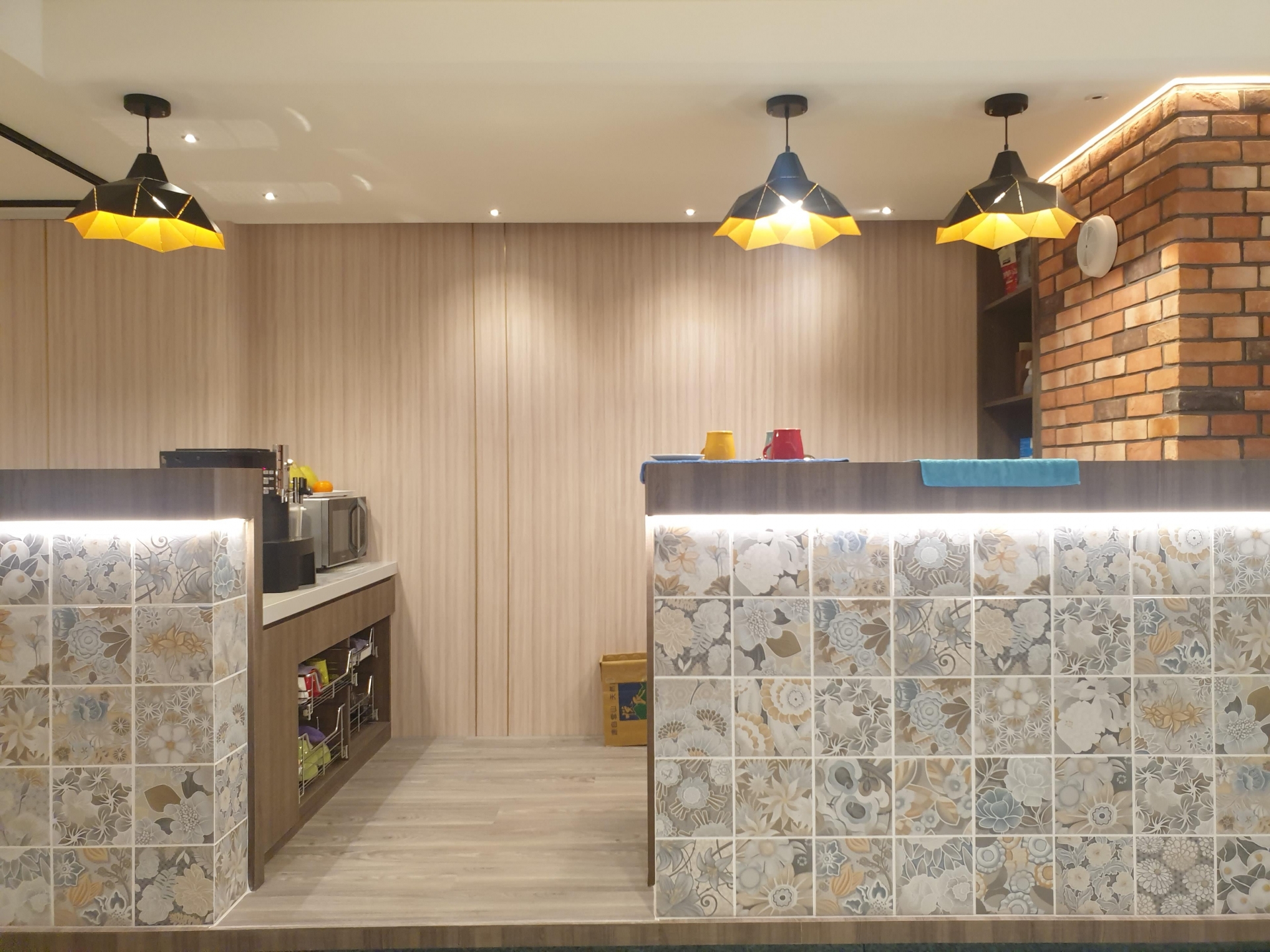 Jiuyang Huashang Reception Center (Silk Road Advertising)